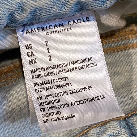 American Eagle Mom Jean Shorts Women's 2 Light Wash Hi Rise Rainbow Embroidery - Picture 9 of 15